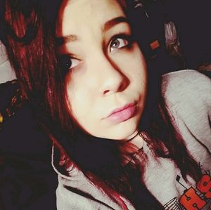 Meet your Posher, Carly